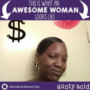 Meet your Posher, Carrie